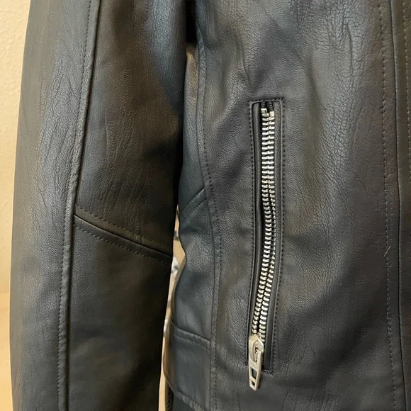NWT BlankNYC Meant To Be Moto Jacket (missing hood) - Picture 6 of 10